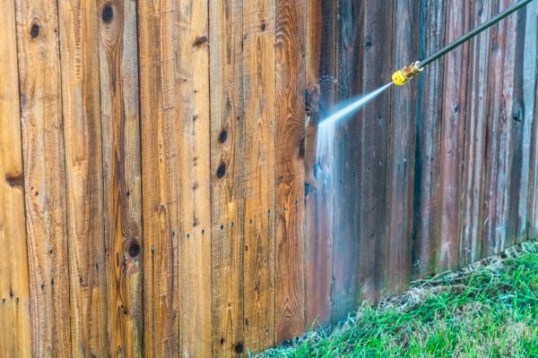 Fence Pressure Washing in Kihei