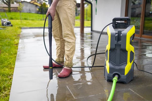 Porch Pressure Washing in Kihei