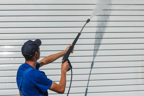 Exterior Building Cleaning in Kihei