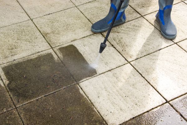 Outdoor Concrete Cleaning in Kihei